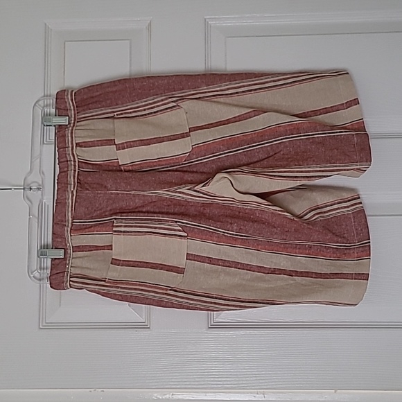 NWT Brand New Striped Shorts ❤️ - Picture 2 of 6